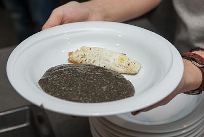 Mamaliga nerro di sepia