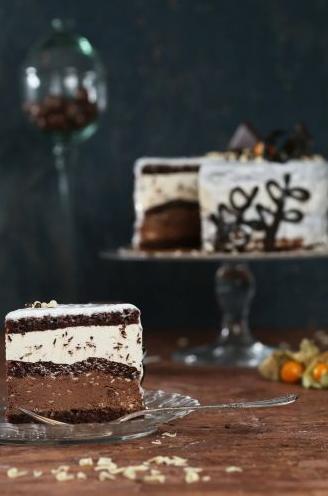 Tortul Straciatella delight acum pe www.etorturi.ro