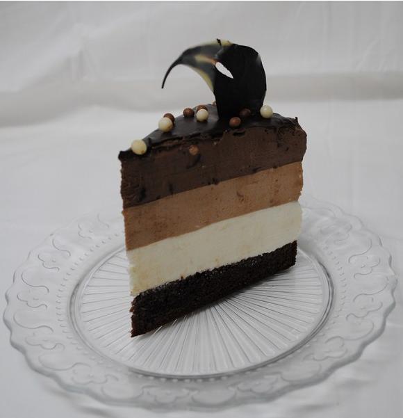 Tortul Three Mousse acum pe www.etorturi.ro