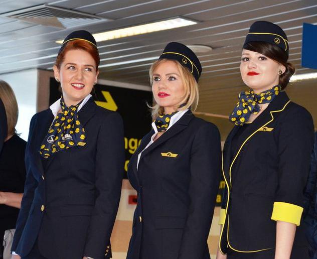 Cum arata noile uniforme ale TAROM, semnate Catalin Botezatu