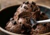 Reteta de inghetata proteica cu cacao, iaurt grecesc si pasta de mere
