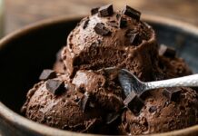 Reteta de inghetata proteica cu cacao, iaurt grecesc si pasta de mere
