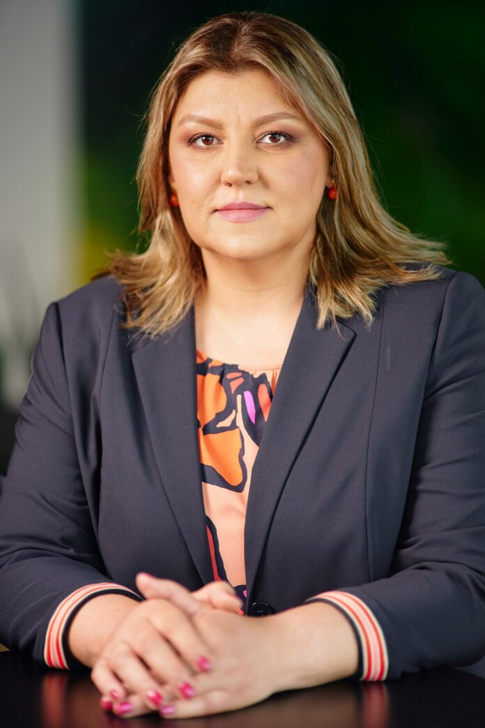 Silvia Sticlea Country Manager