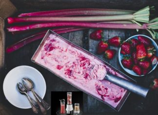 Inghetata de rabarbar si capsuni