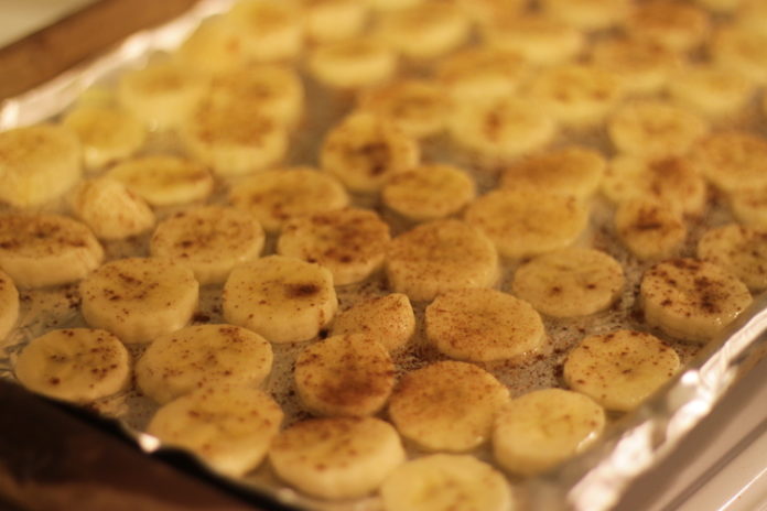 Chipsuri de banana cu scortisoara