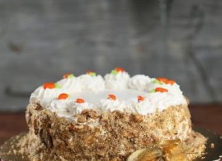 Tortul Carrot cake acum pe www.etorturi.ro