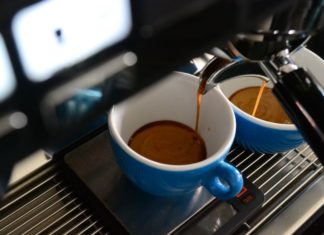Cafeneaua din Bucuresti in care orice cafea costa cat vrei tu