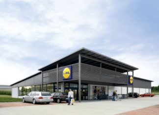 Lidl vinde untul, pizza, salamul si iaurtul marca proprie cu 33%-67% mai scump in Romania decat in Polonia