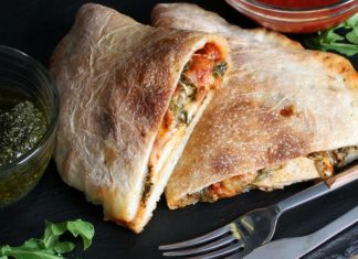 Pizza_calzone_de_pui