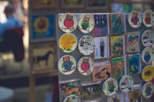 Picturi_la_targul_de_sanziene